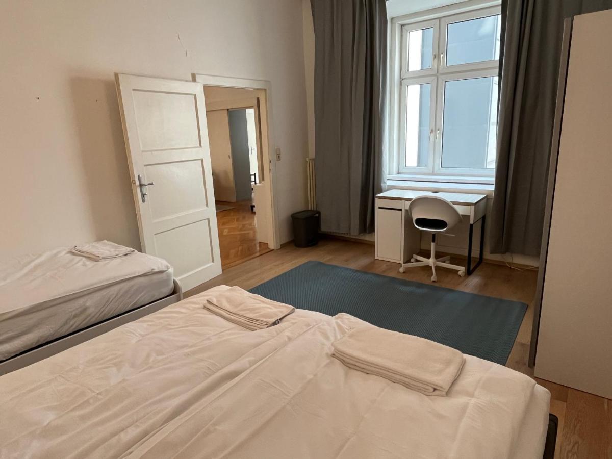 Apartmán Stylish Apt Near Urania 1Br Vídeň Exteriér fotografie