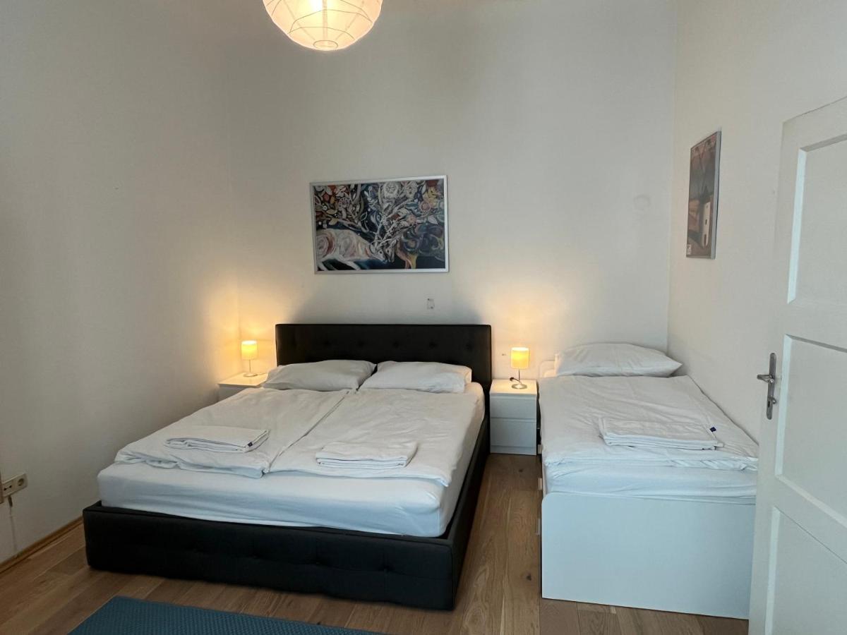 Apartmán Stylish Apt Near Urania 1Br Vídeň Exteriér fotografie