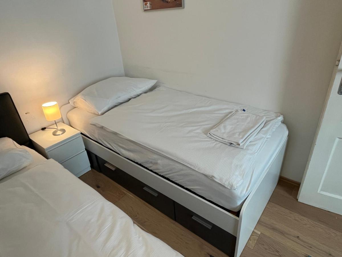 Apartmán Stylish Apt Near Urania 1Br Vídeň Exteriér fotografie
